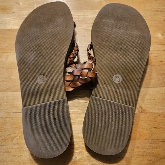 Universal Threads Braided Sandals - Picture 5 of 7